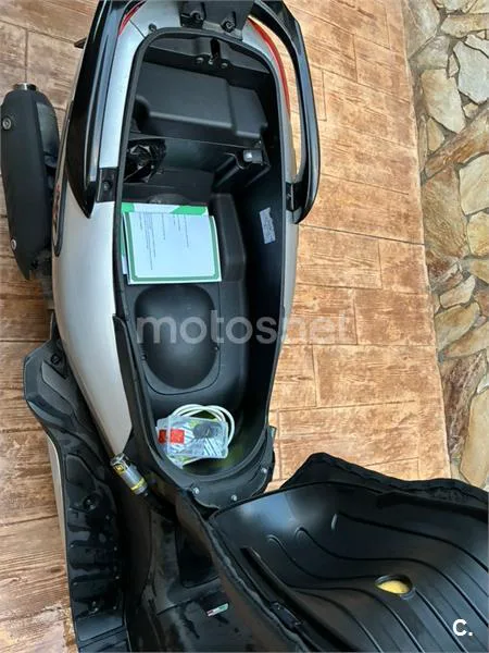 Piaggio X7 Evo 300 - Vista 7