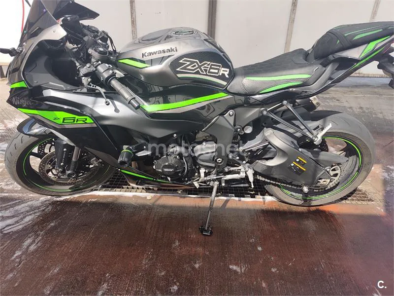 Kawasaki Ninja ZX-6R - Vista 3