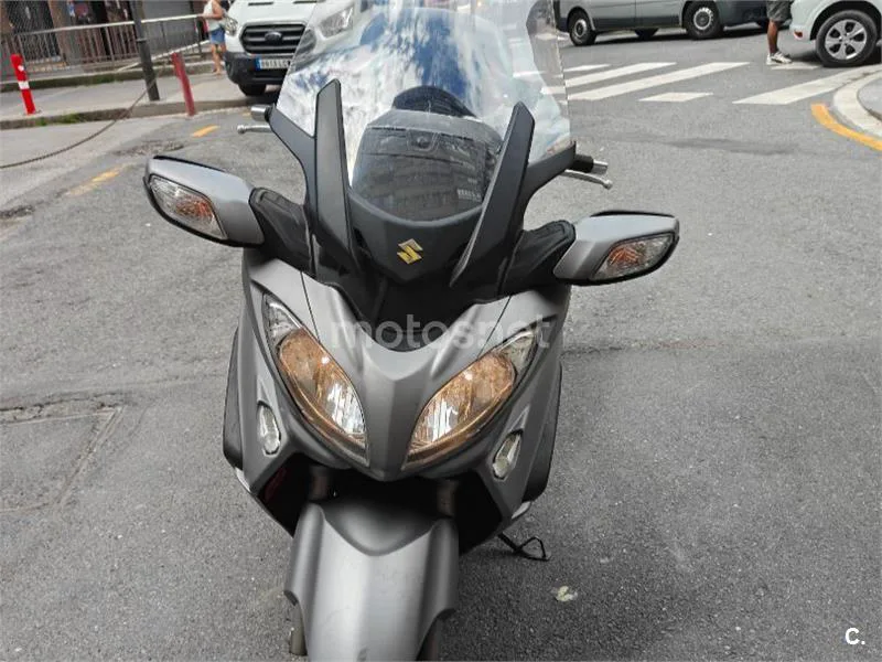 Suzuki Burgman 650 Executive 2200 € 2013 Bizkaia - 1