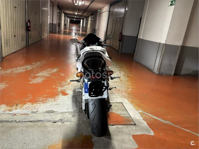Honda CBR600RR - Vista 4