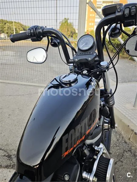 Harley-Davidson Sportster 883 - Vista 4