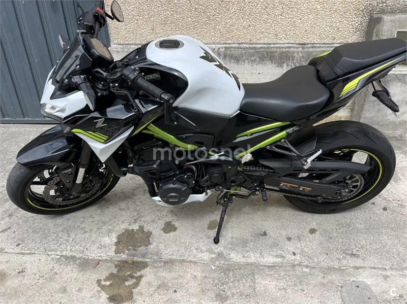Kawasaki Z900 - Vista 10