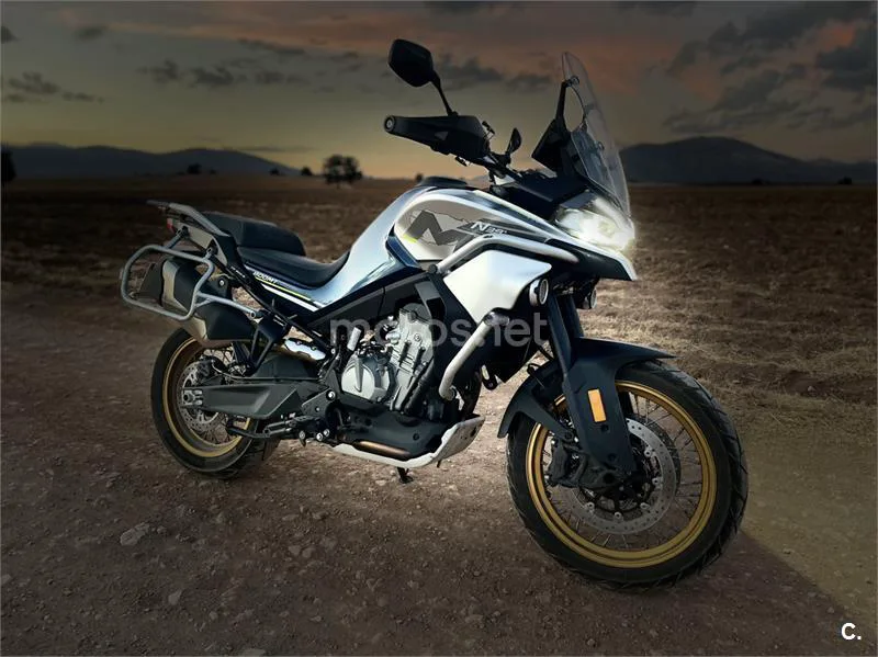 CFMOTO 800MT 8500 € 2022 Granada - 2