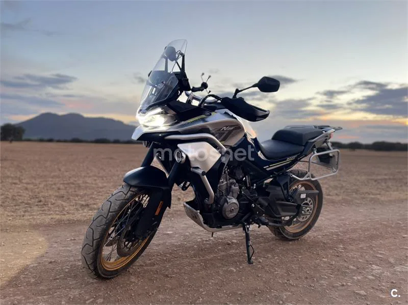 CFMOTO 800MT - Vista 8