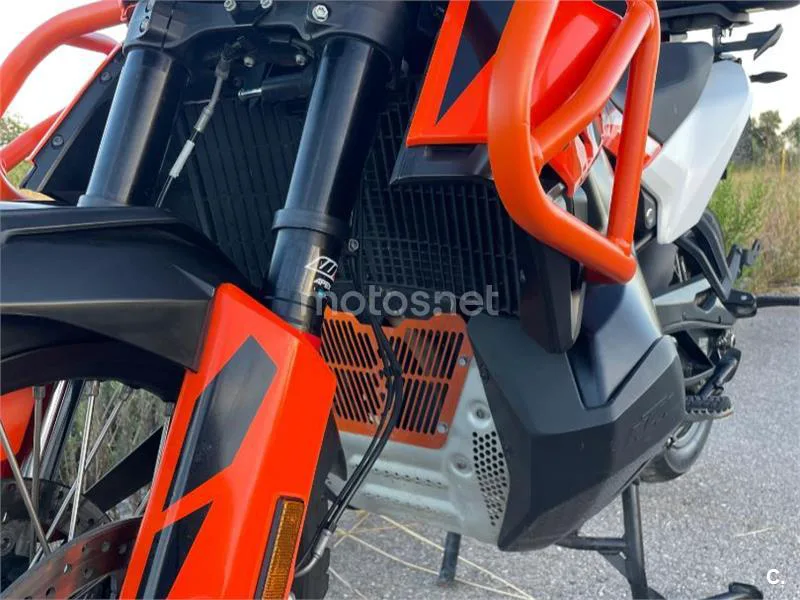 KTM 790 Adventure - Vista 6