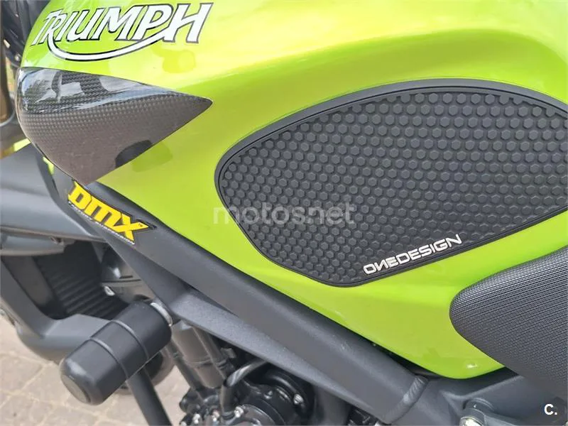 Triumph Street Triple - Vista 6