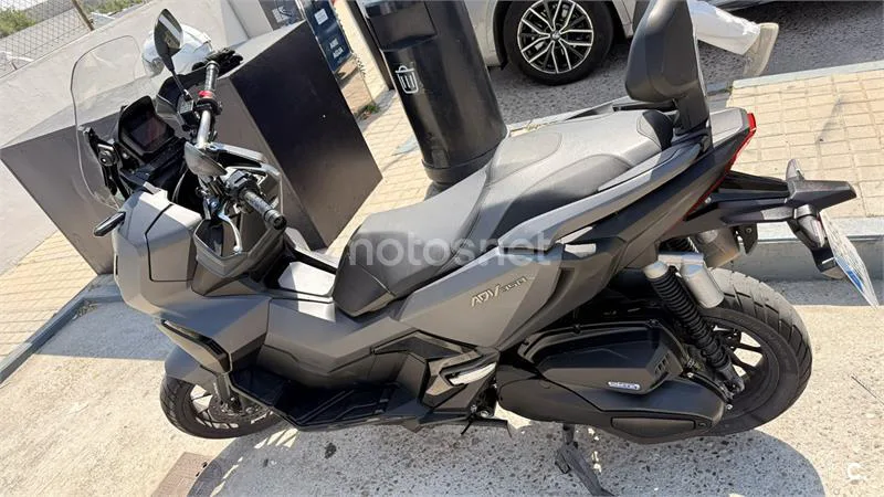 Honda ADV350 - Vista 16