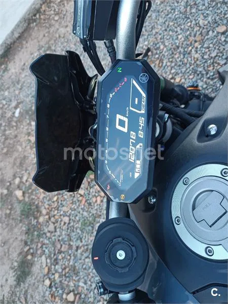 Yamaha MT-07 - Vista 6