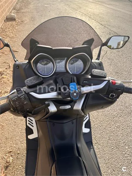 Yamaha TMAX 530 - Vista 3