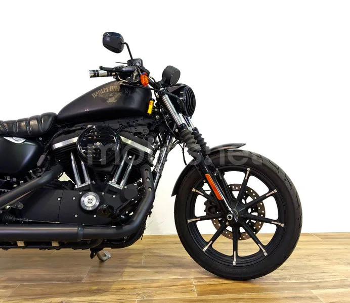 Harley-Davidson Sportster 883 - Vista 4