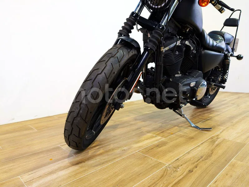 Harley-Davidson Sportster 883 - Vista 6