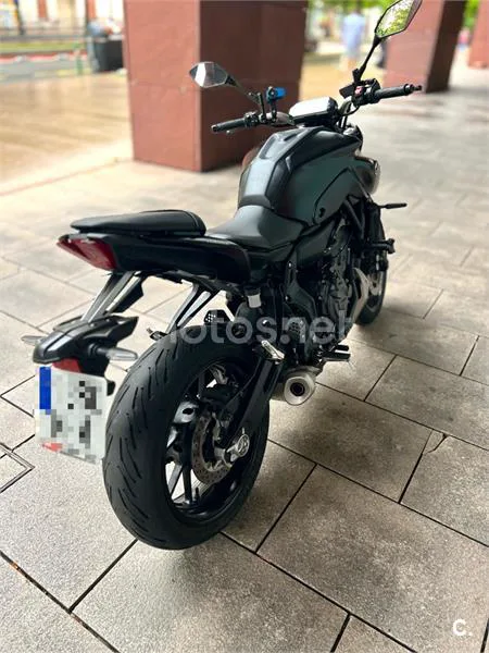 Yamaha MT-07 - Vista 8