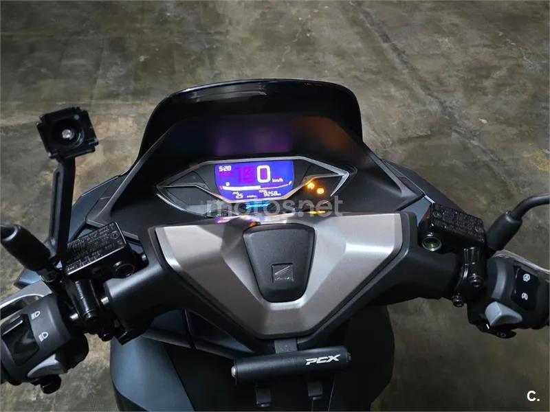 Honda PCX125 - Vista 5