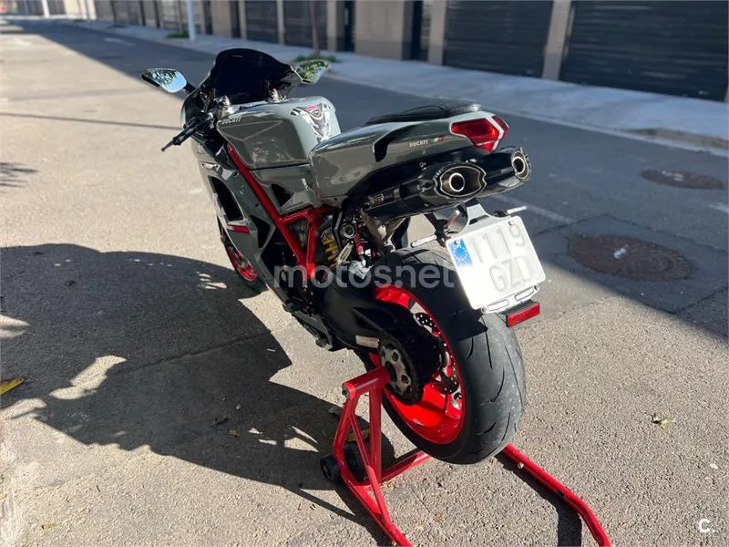 Ducati 848 EVO - Vista 4