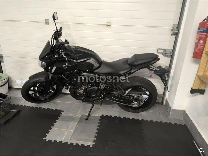 Yamaha MT-07 - Vista 9