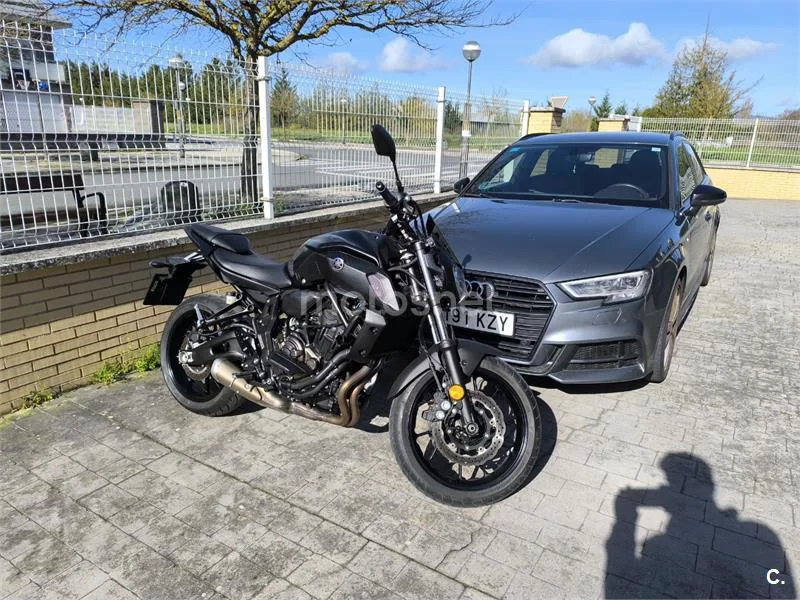Yamaha MT-07 - Vista 10