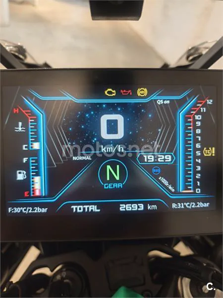 QJ Motor SRT 900 S 7300 € 2025 Barcelona - 2