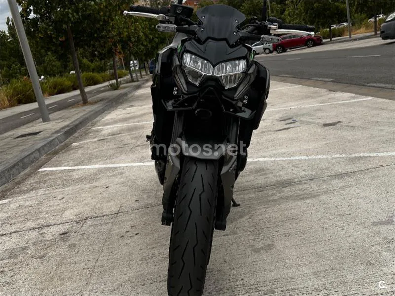 Kawasaki Z900 - Vista 3