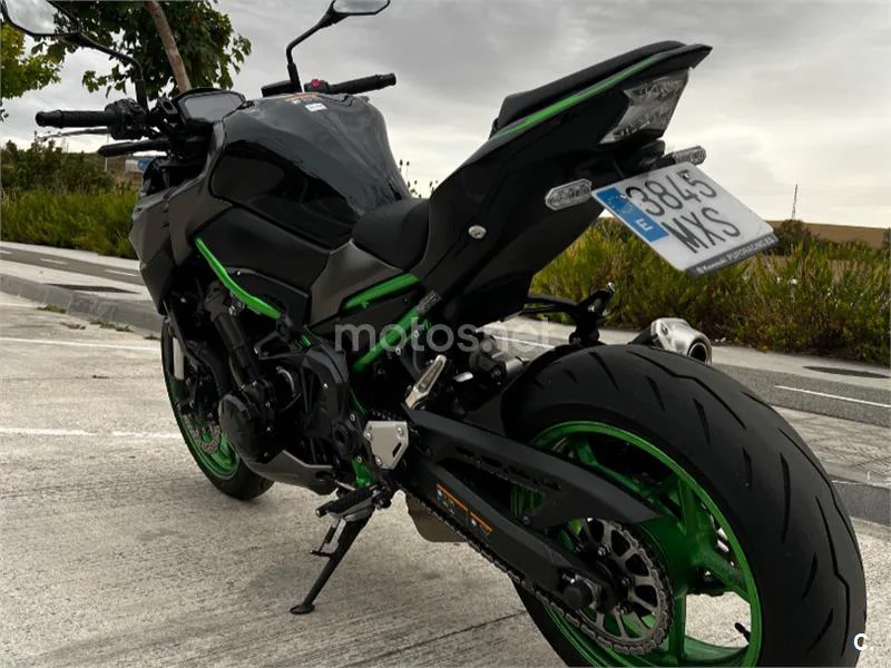 Kawasaki Z900 - Vista 7