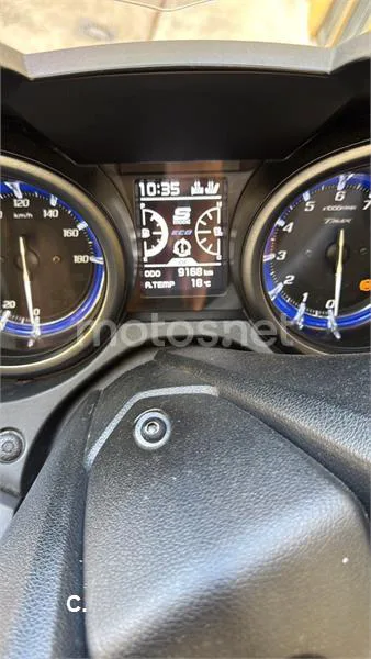 Yamaha TMAX 560 - Vista 3