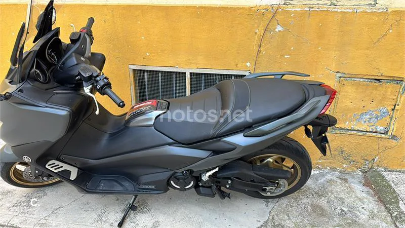 Yamaha TMAX 560 - Vista 4