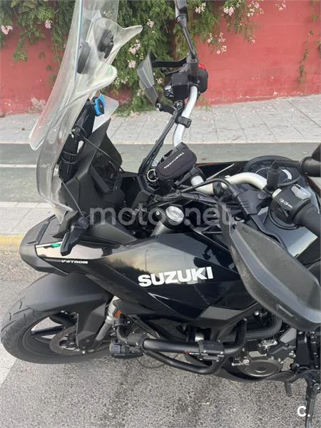 Suzuki V-Strom 800 - Vista 1