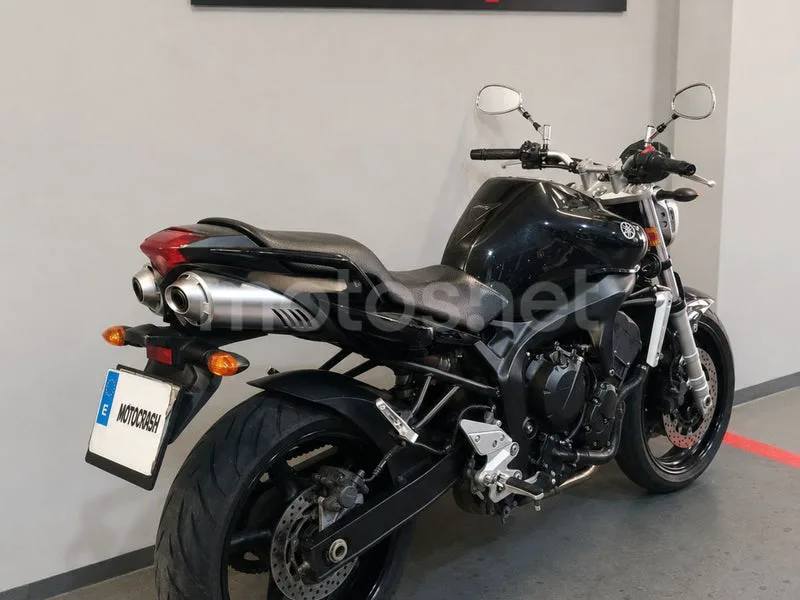 Yamaha FZ6 - Vista 4