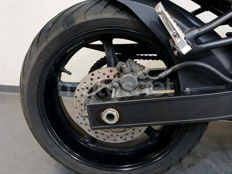 Yamaha FZ6 - Vista 8