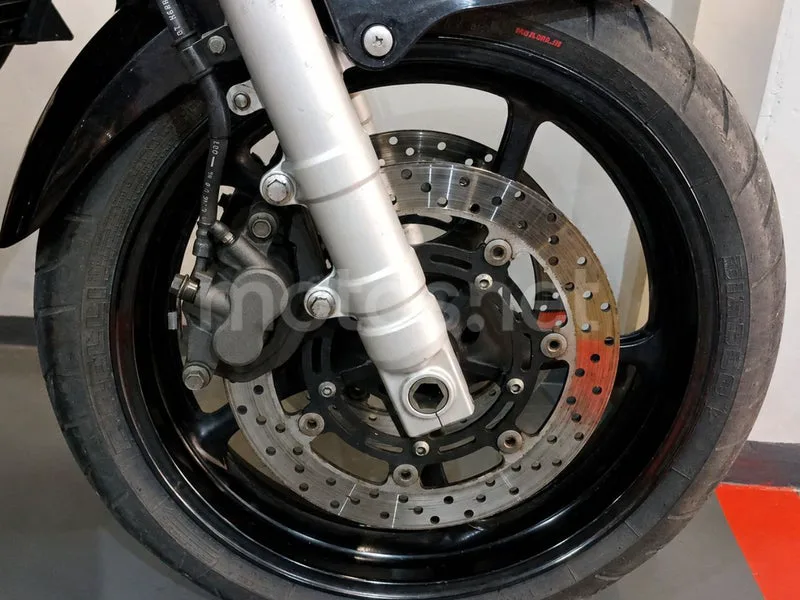 Yamaha FZ6 - Vista 10