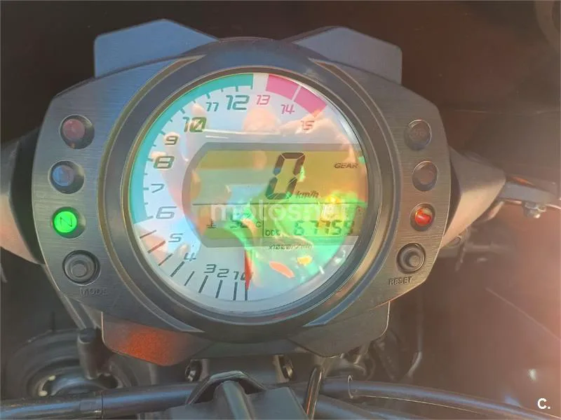 Kawasaki Ninja ZX-10R - Vista 5