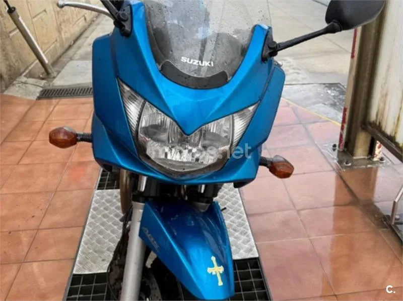 Suzuki Bandit 650S - Vista 3