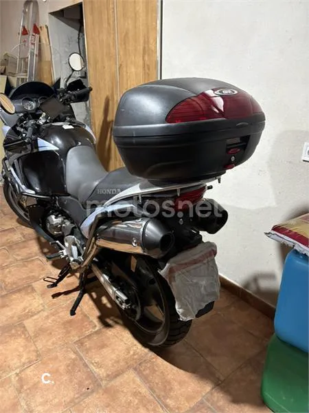 Honda XL1000V Varadero - Vista 3