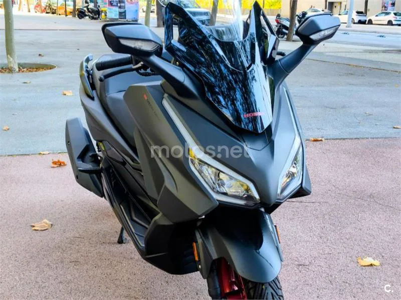 Honda Forza 125 - Vista 2