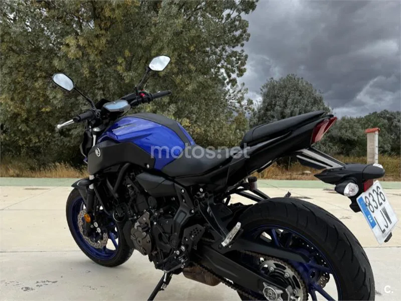 Yamaha MT-07 - Vista 12