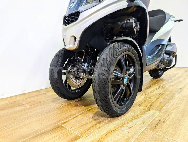 Piaggio MP3 - Vista 6