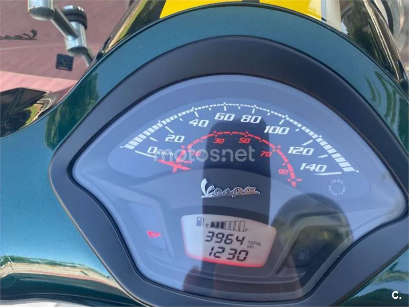 Vespa GTS 300 - Vista 3