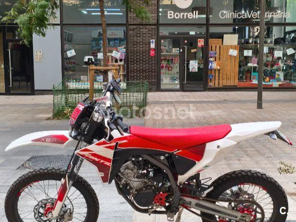 Fantic XEF 125 - Vista 3