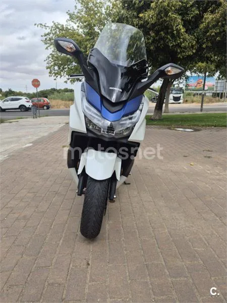 Honda Forza 125 - Vista 3