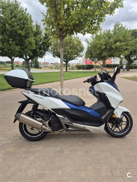 Honda Forza 125 - Vista 4