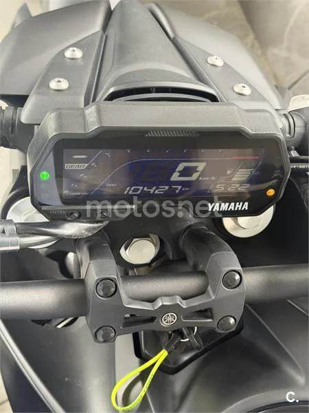 Yamaha MT-125 - Vista 8