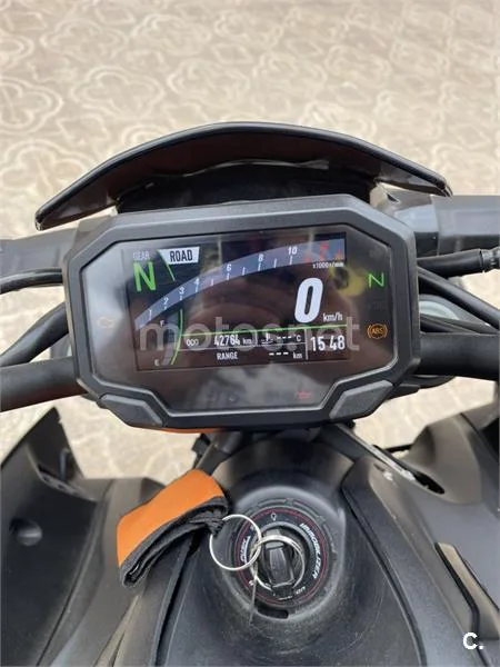 Kawasaki Z900 - Vista 3