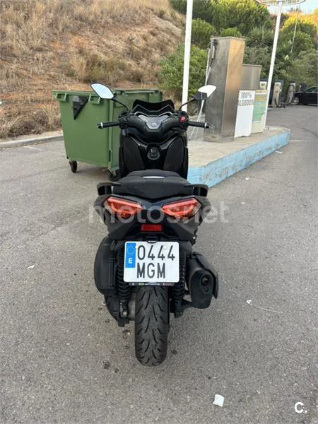 Yamaha XMAX 300 - Vista 5