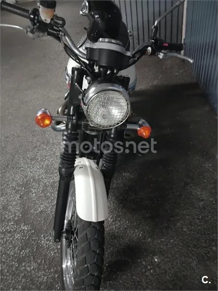 Triumph Scrambler - Vista 4