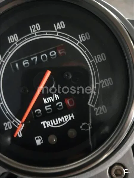 Triumph Scrambler - Vista 7