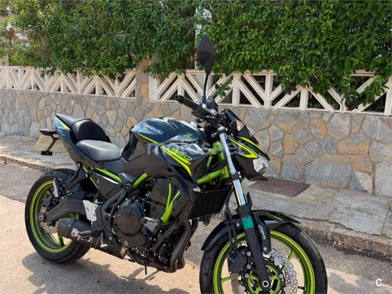 Kawasaki Z650 - Vista 3