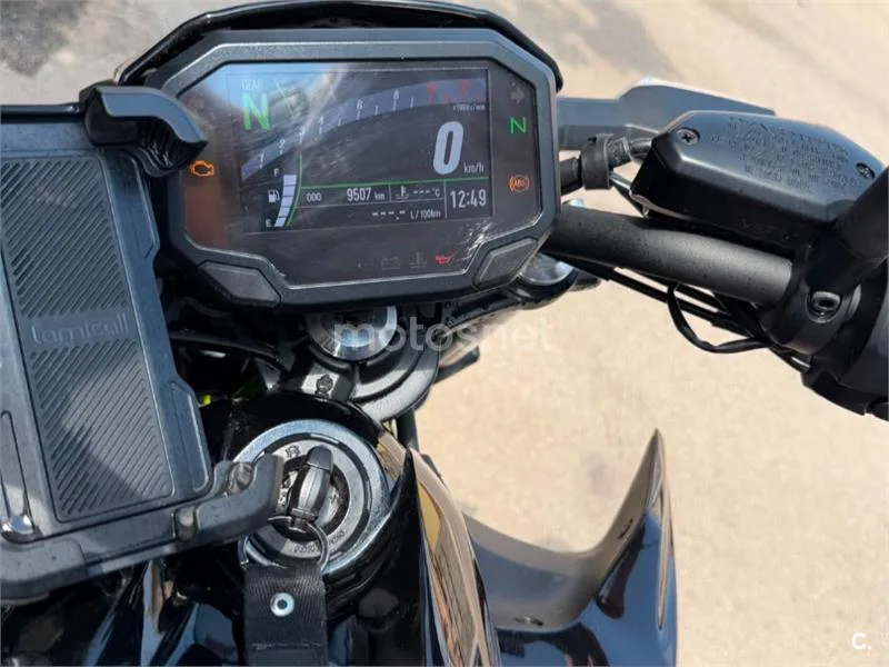 Kawasaki Z650 - Vista 4