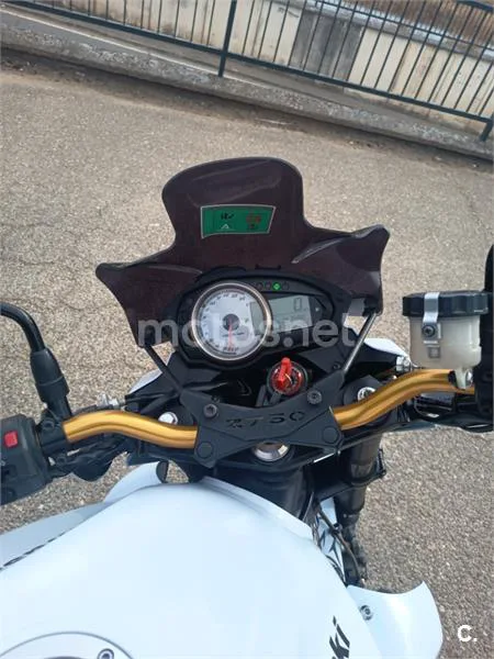 Kawasaki Z750 - Vista 5