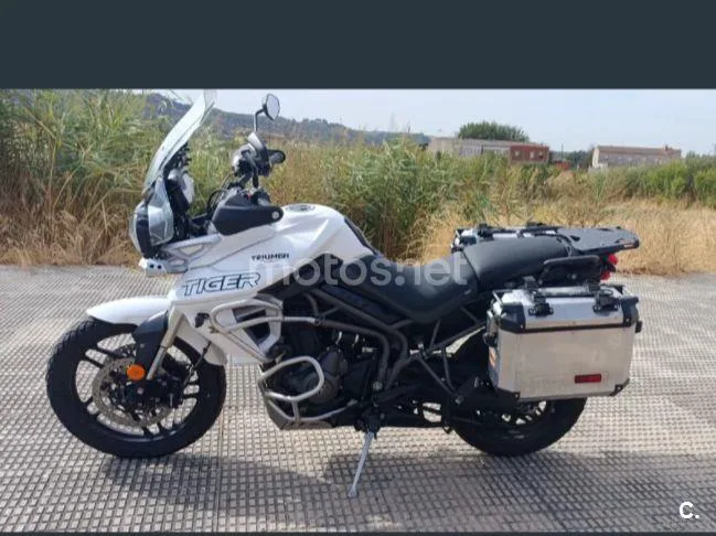 Triumph Tiger 800 XRT - Vista 10