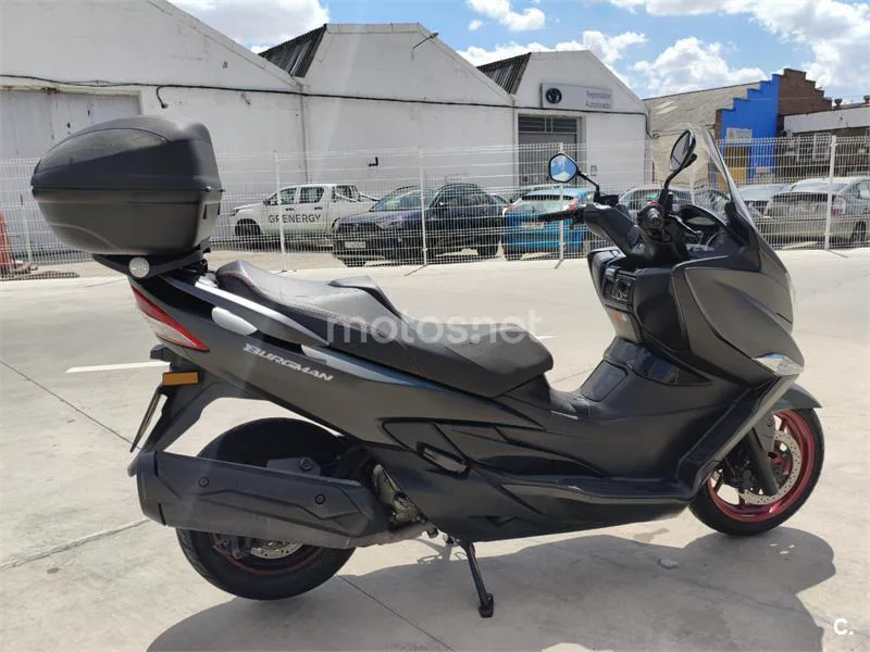 Suzuki Burgman 400 - Vista 13