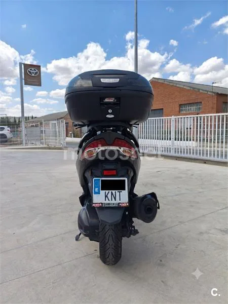 Suzuki Burgman 400 - Vista 16